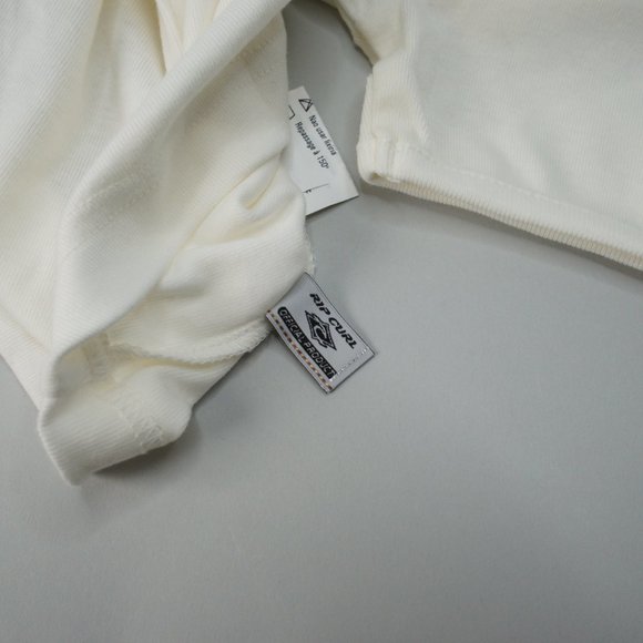 RIP CURL GIRL Vintage Christmas Pin Up Tee - Picture 10 of 10